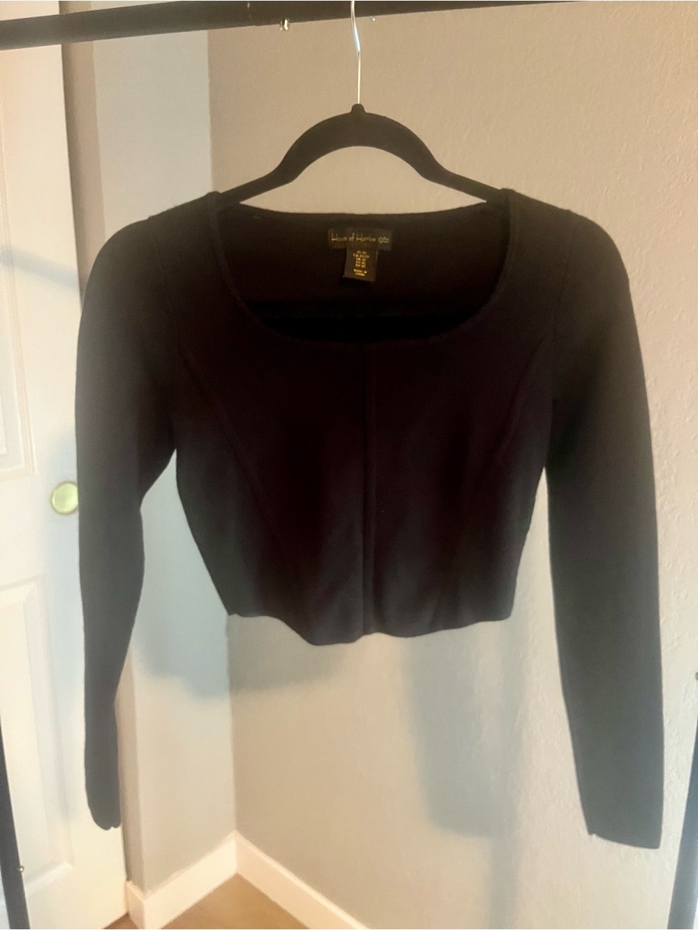 House of Harlow 1960 Black Cropped Long-Sleeve Scoop Neck Top